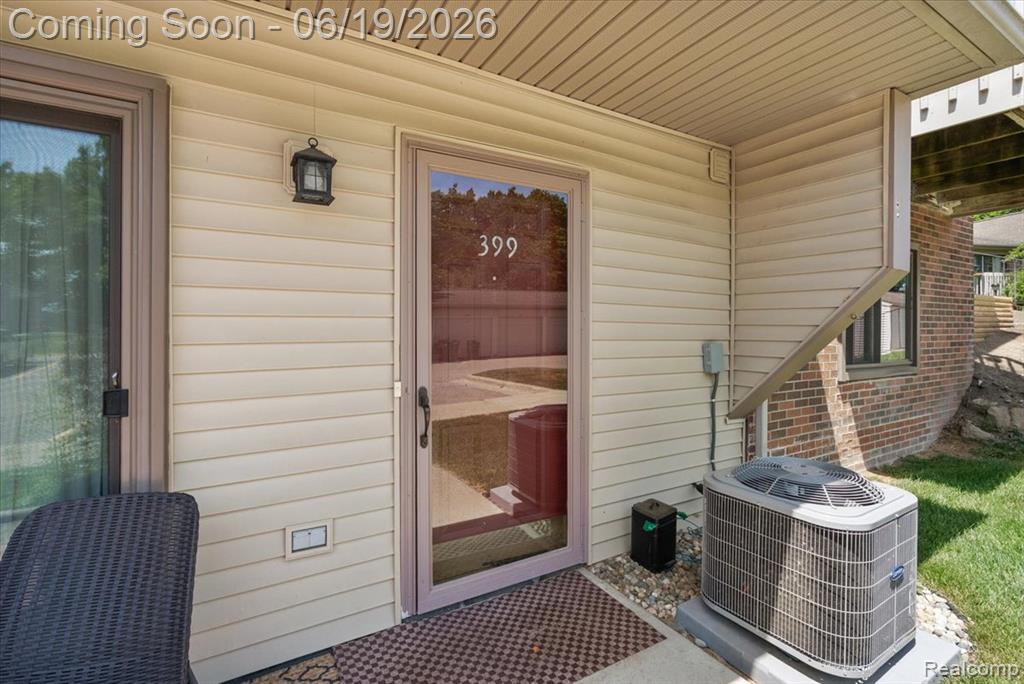 399 Spring Brooke Drive Property Photo 5