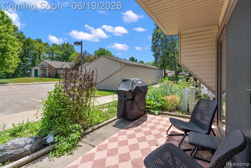 399 Spring Brooke Drive Property Photo 6