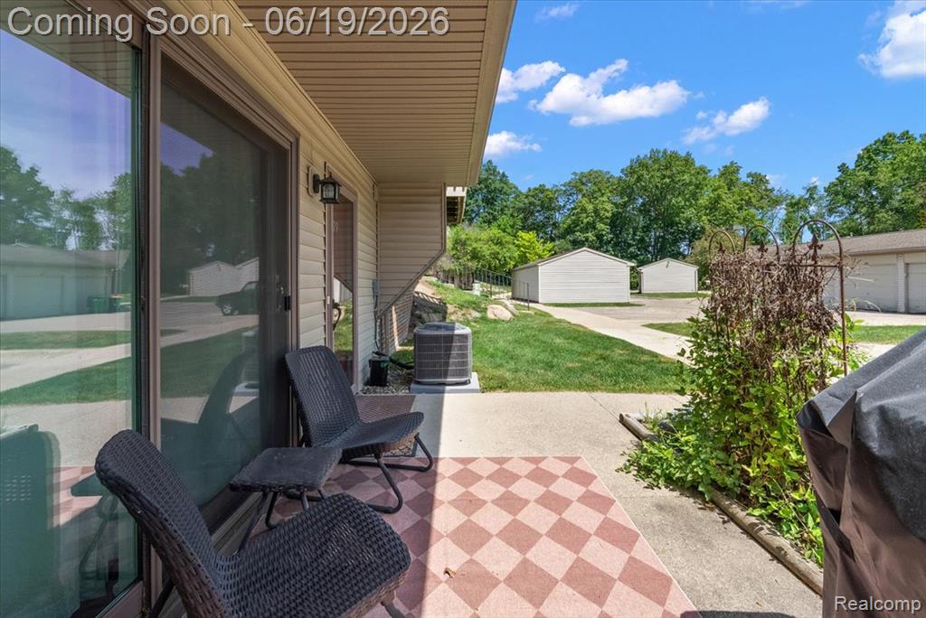 399 Spring Brooke Drive Property Photo 7