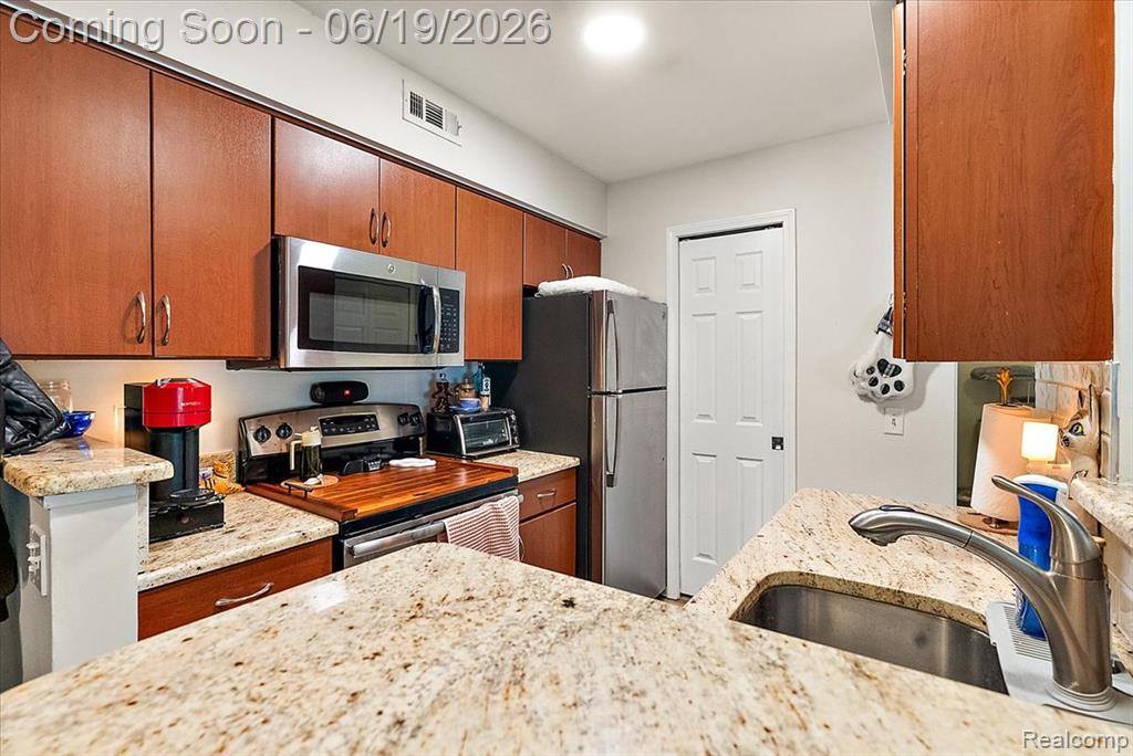 399 Spring Brooke Drive Property Photo 16