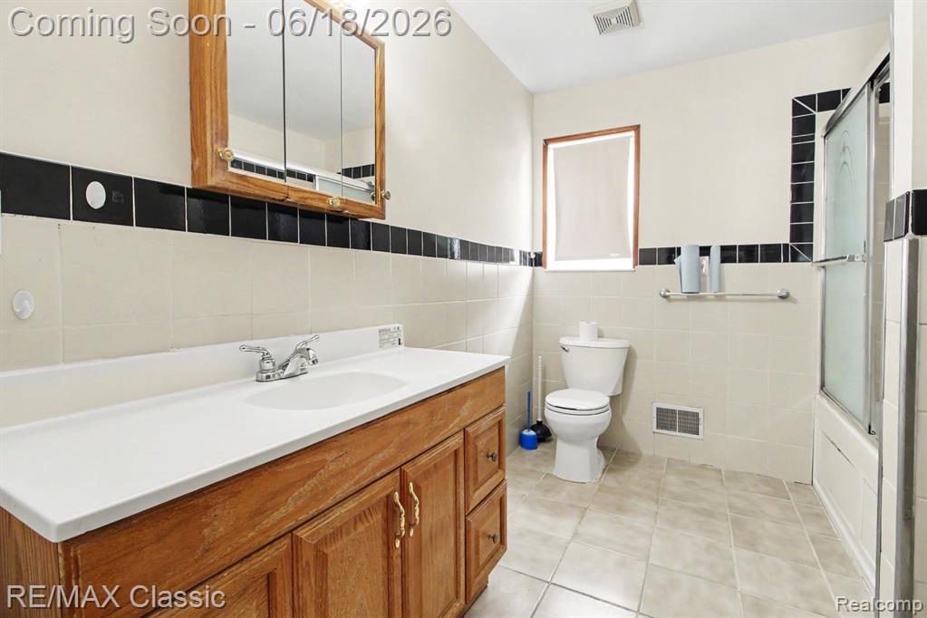 18825 Hanna Street Property Photo 8