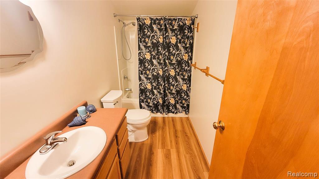 416 Crystal Lane Property Photo 13