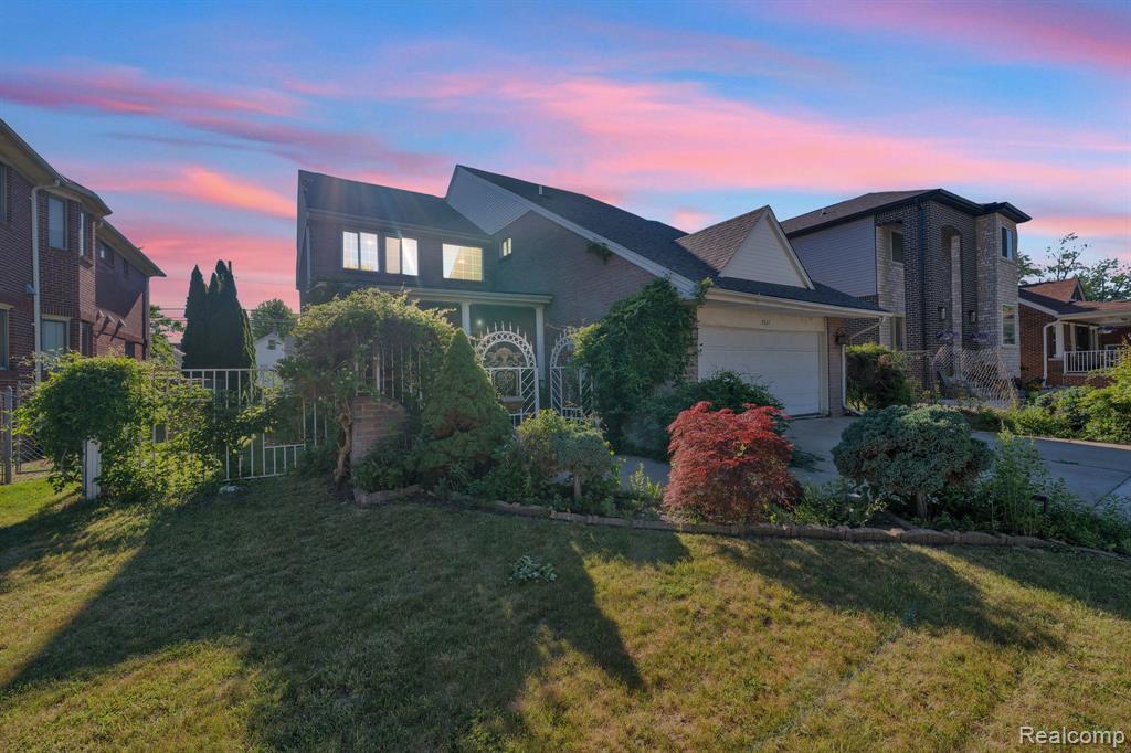 7511 Orchard Avenue Property Photo 1