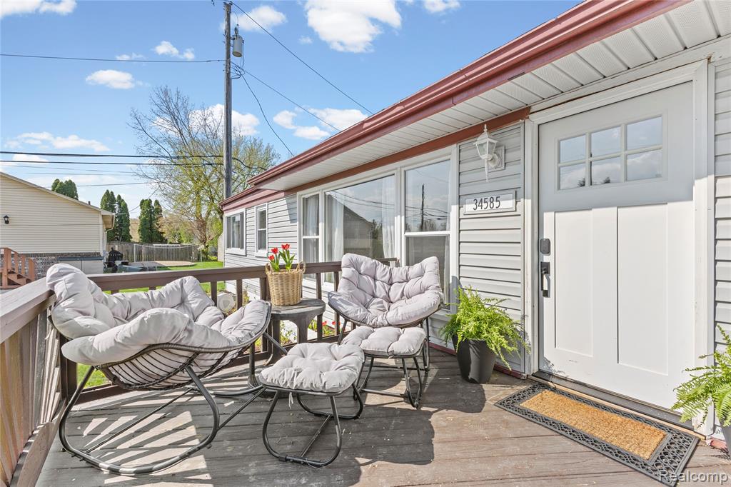 34585 Koch Avenue Property Photo 4