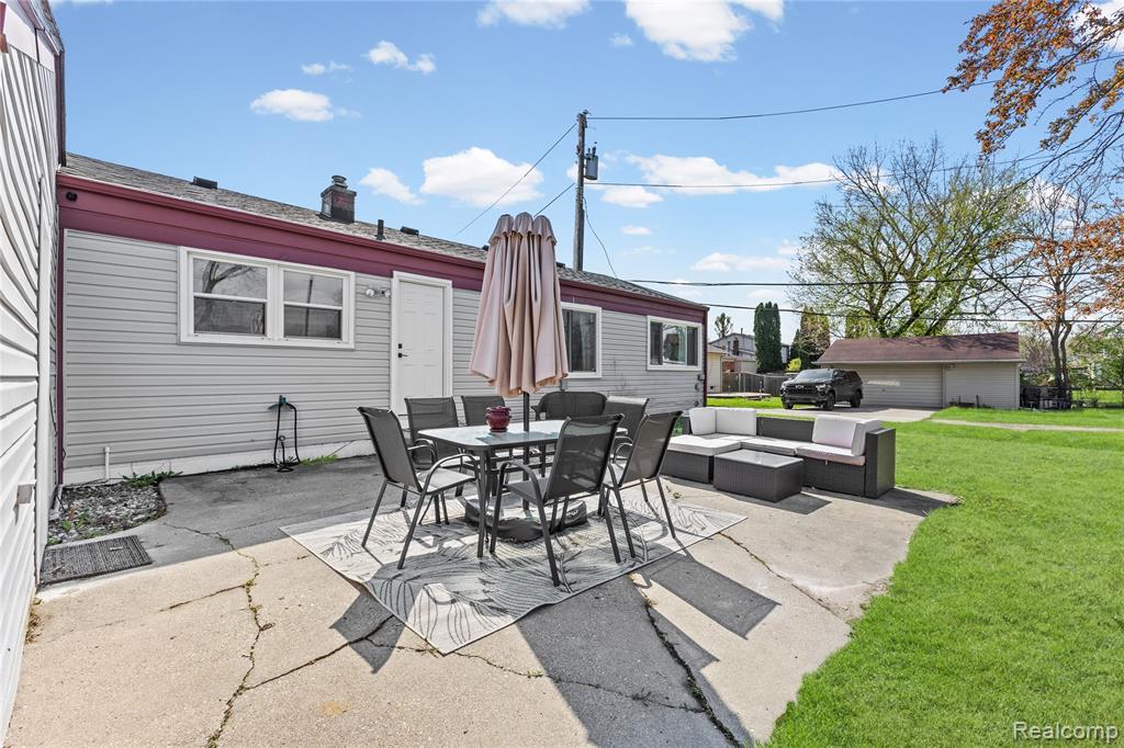 34585 Koch Avenue Property Photo 7