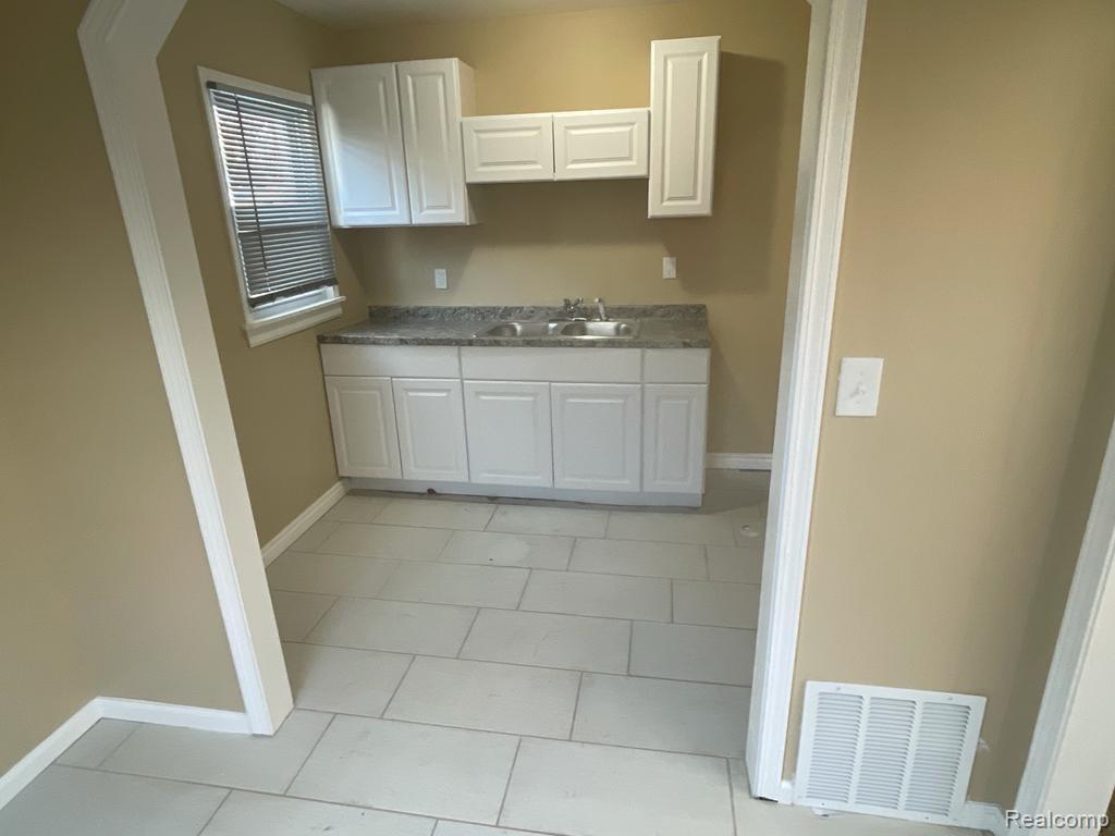 4705 Neff Avenue Property Photo 6