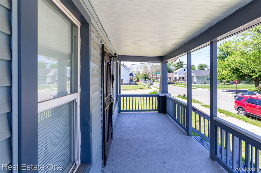 6427 Linsdale Street Property Photo 3
