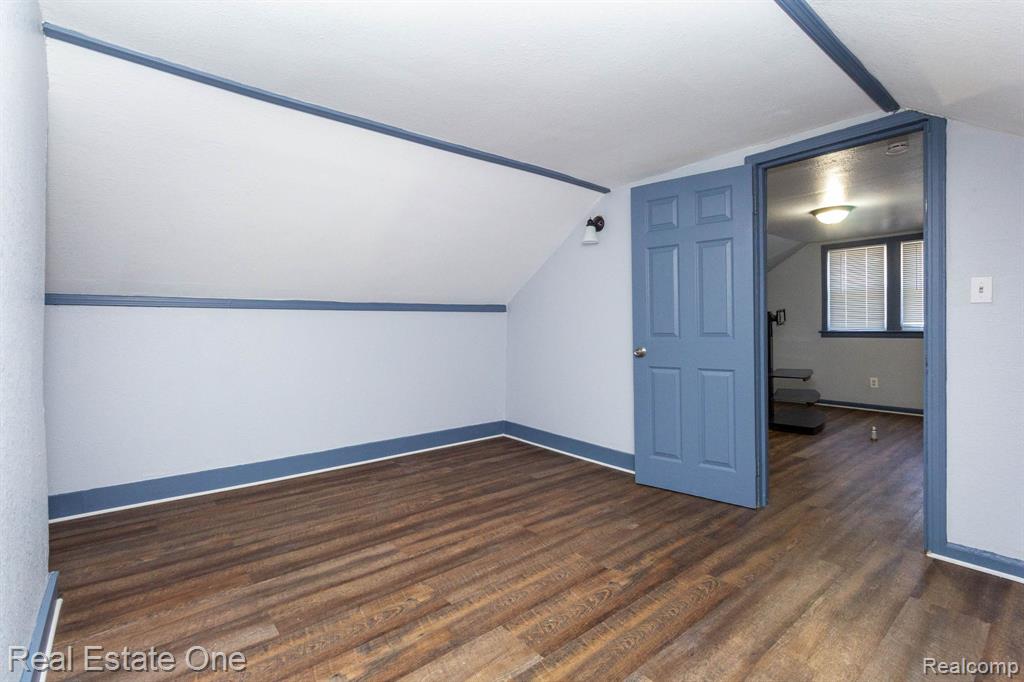 6427 Linsdale Street Property Photo 13