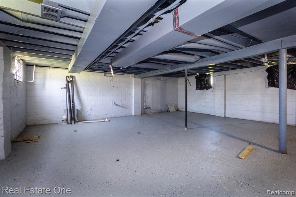 6427 Linsdale Street Property Photo 21