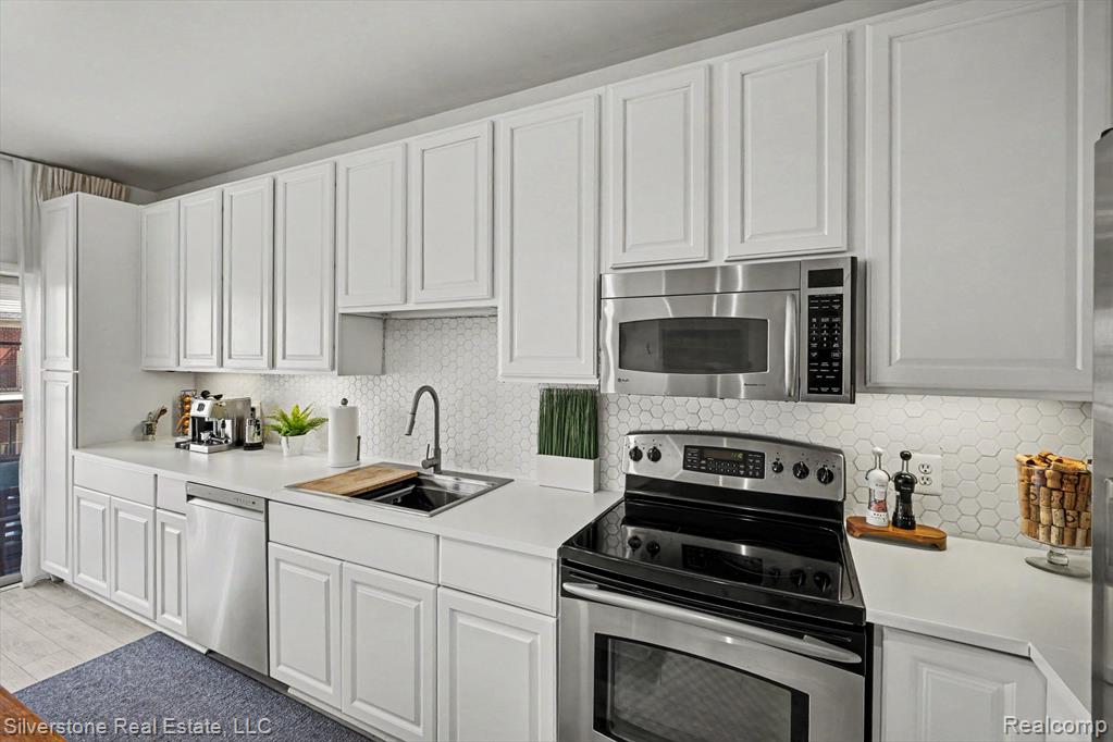 3267 Camden Drive Property Photo 10