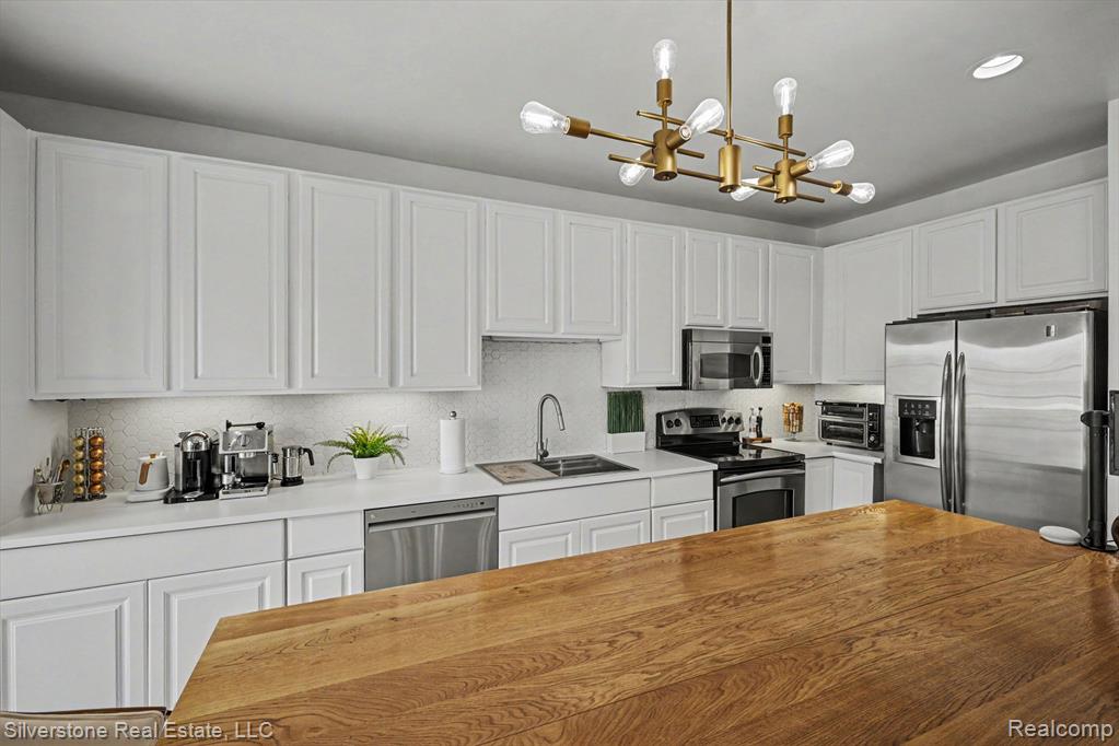 3267 Camden Drive Property Photo 12