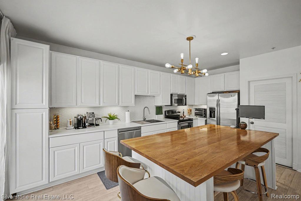 3267 Camden Drive Property Photo 13