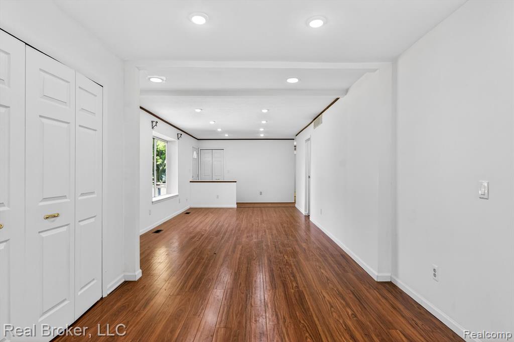48050 Hull Road Property Photo 13
