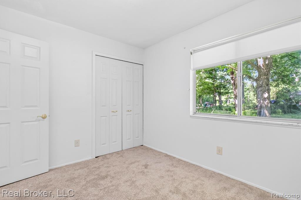 48050 Hull Road Property Photo 32