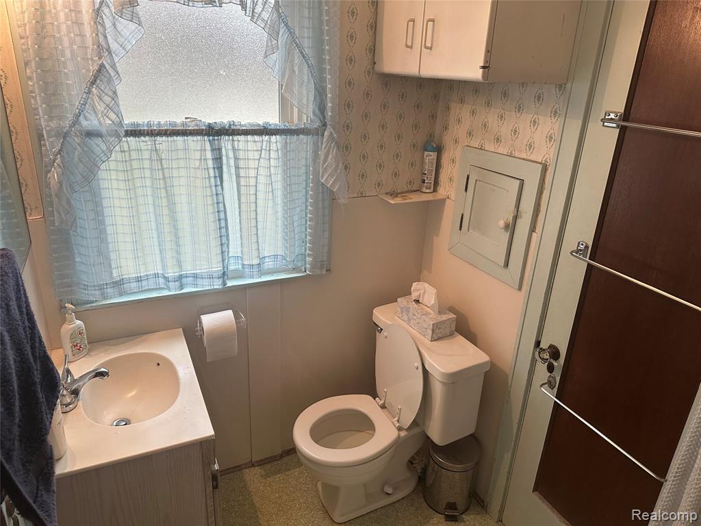 1315 Lutz Avenue Property Photo 9