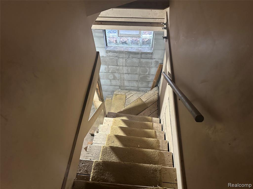1315 Lutz Avenue Property Photo 12