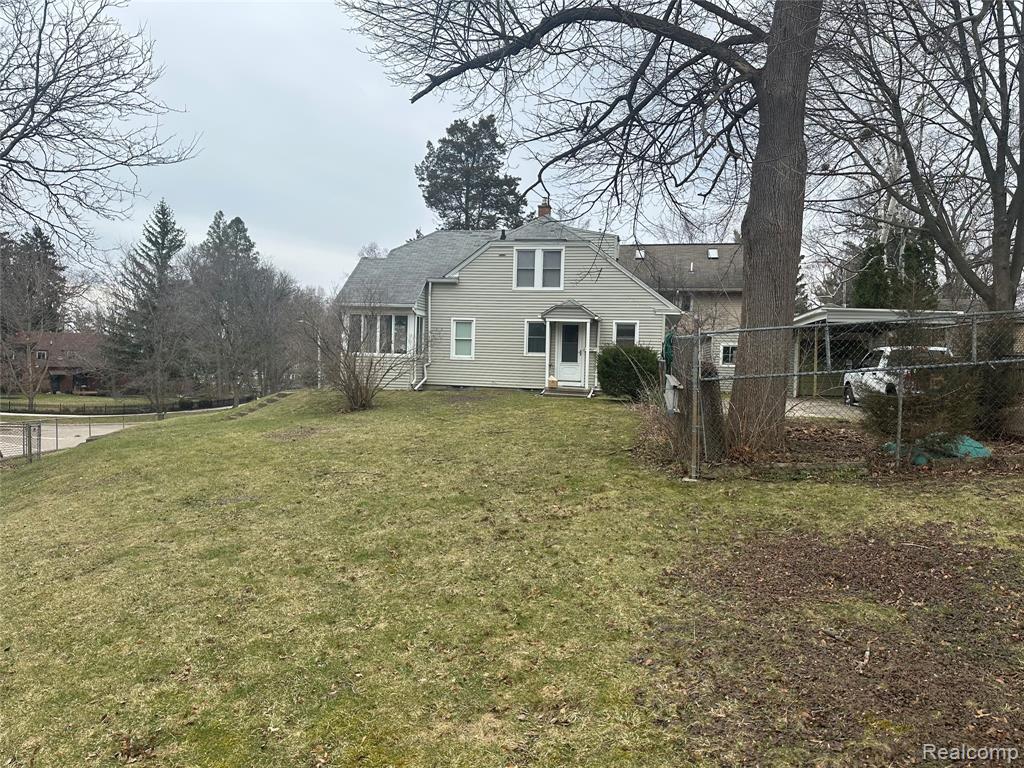 1315 Lutz Avenue Property Photo 15