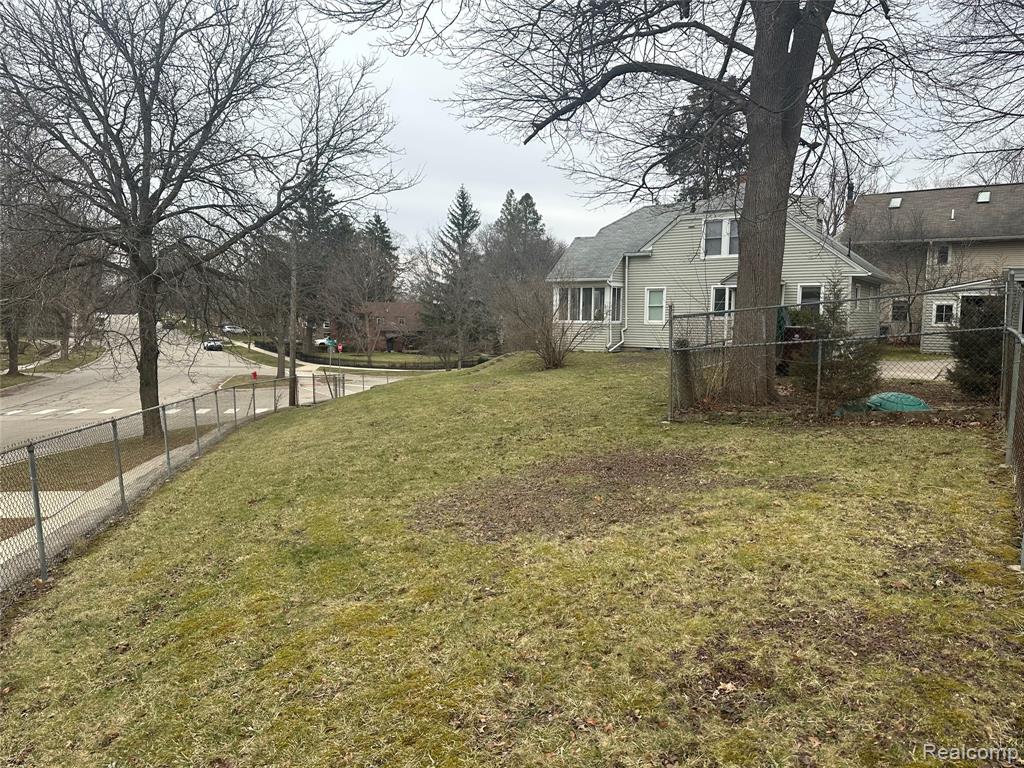 1315 Lutz Avenue Property Photo 16