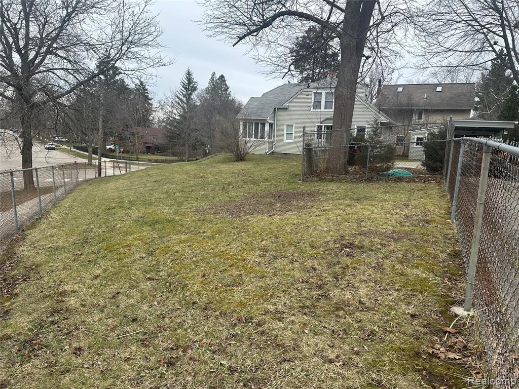 1315 Lutz Avenue Property Photo 18