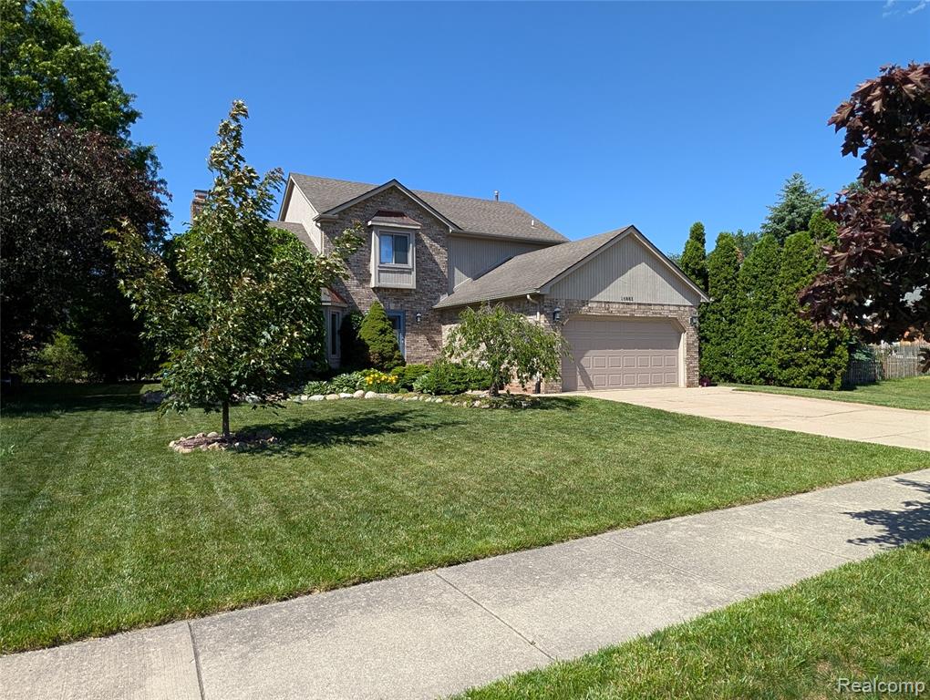 16883 Kenneth Drive Property Photo 1