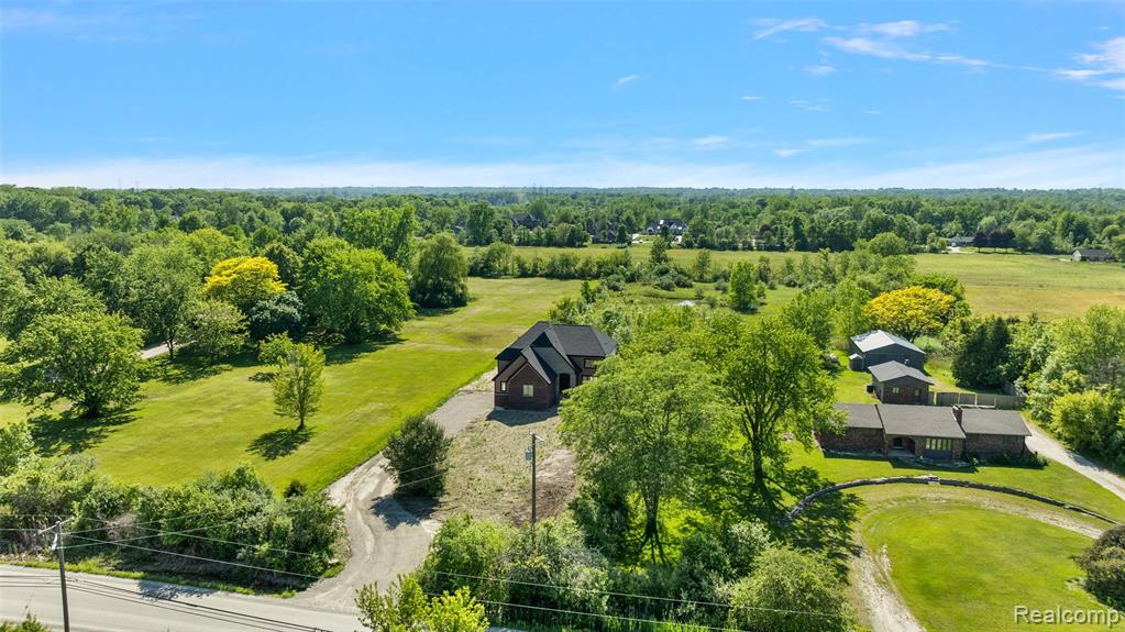 60637 Schoenherr Road Road Property Photo 6