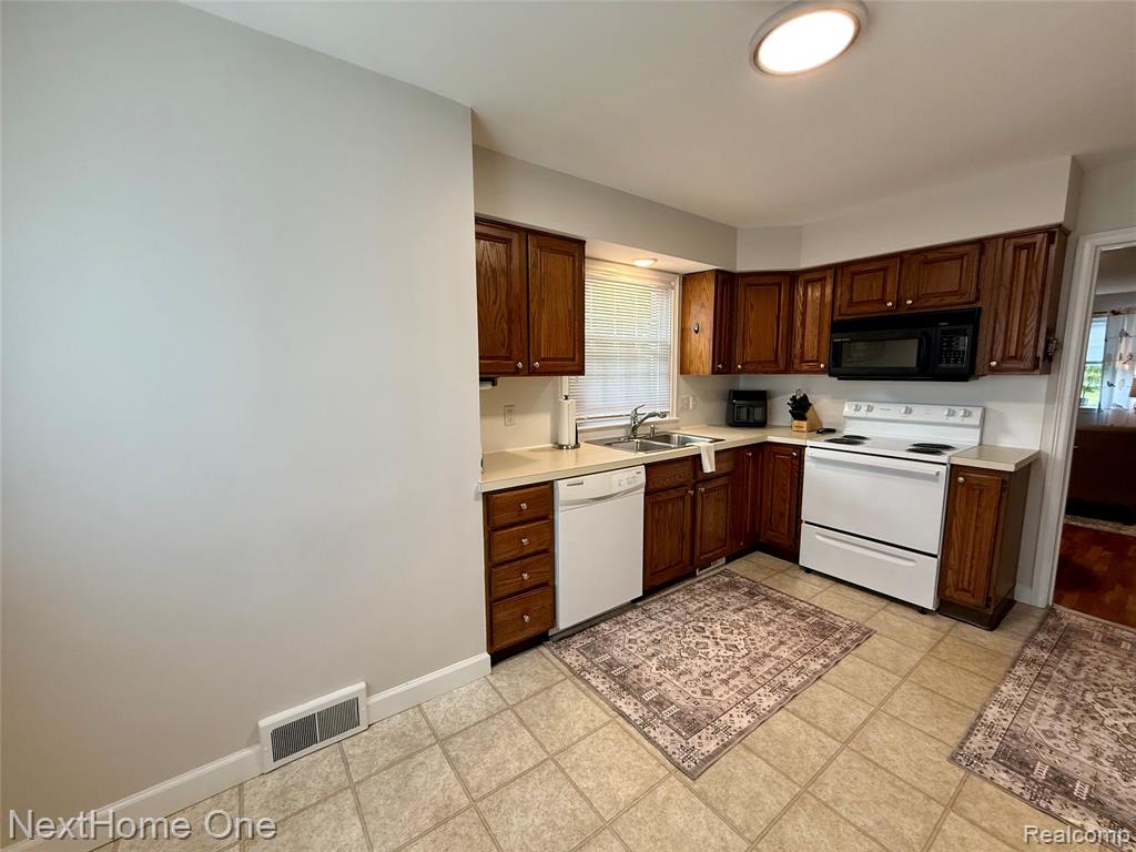 734-736 Briarcliff Road Property Photo 9