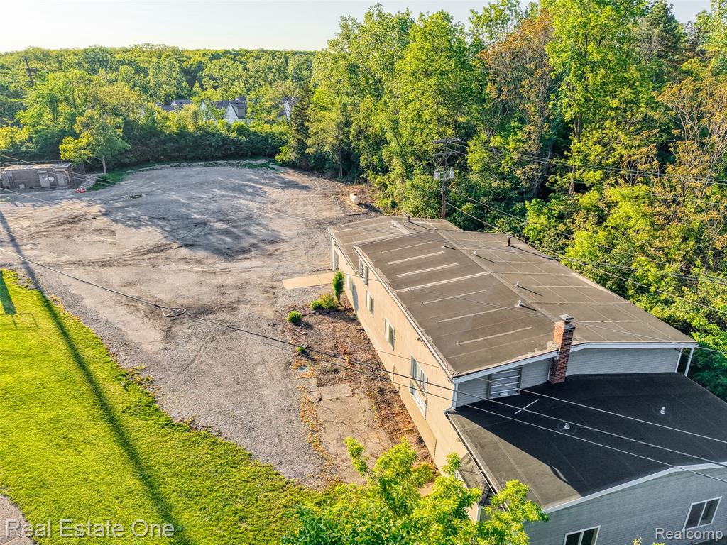 1621 Plymouth Road Property Photo 3