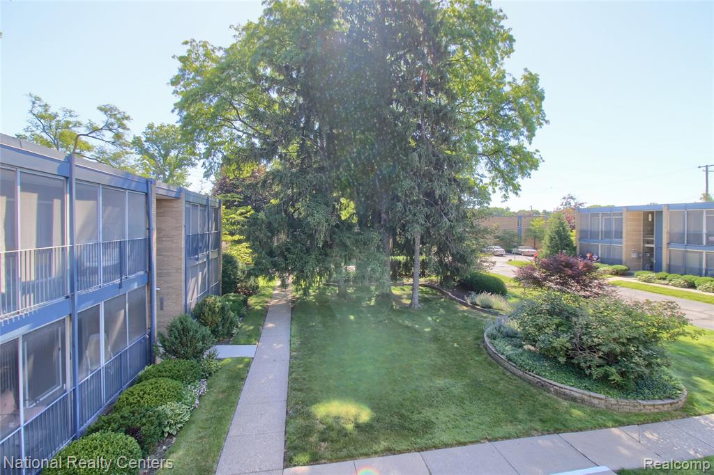 16547 Middlebelt Road Property Photo 1