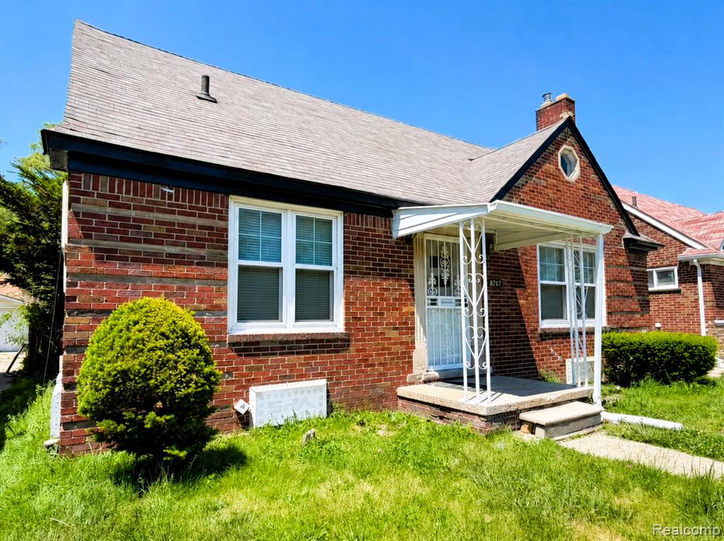 8573 E Outer Drive Property Photo 4