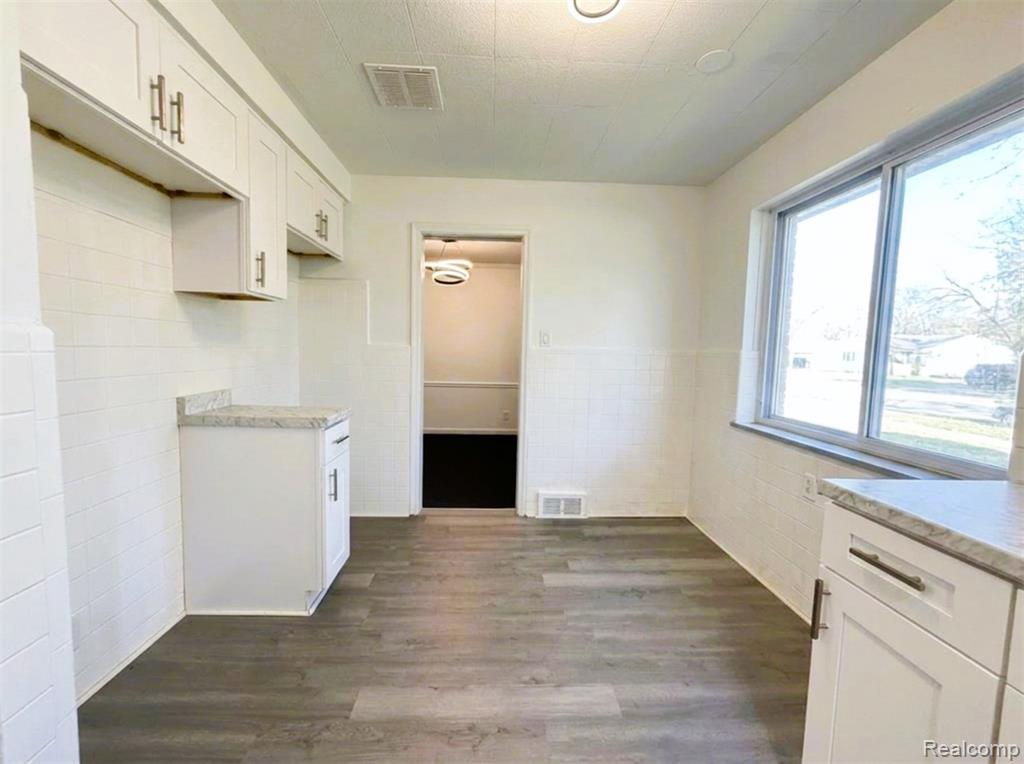 8573 E Outer Drive Property Photo 19