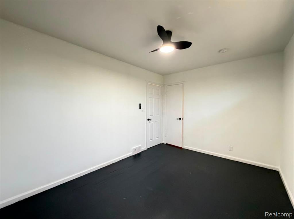 8573 E Outer Drive Property Photo 23