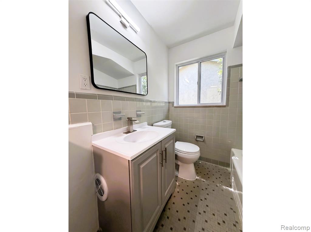8573 E Outer Drive Property Photo 25