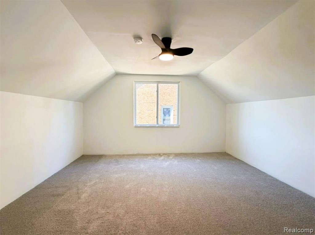 8573 E Outer Drive Property Photo 34