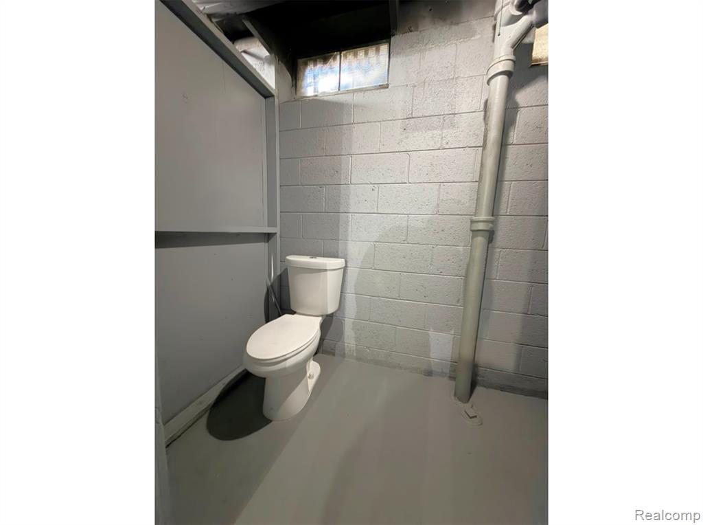 8573 E Outer Drive Property Photo 40