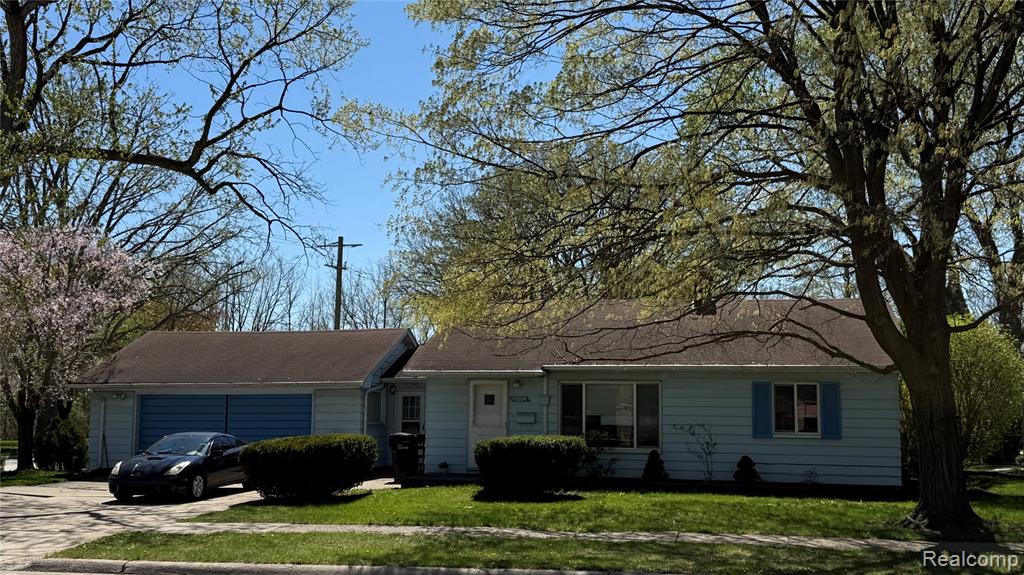 17009 Arlington Ave Property Photo 1