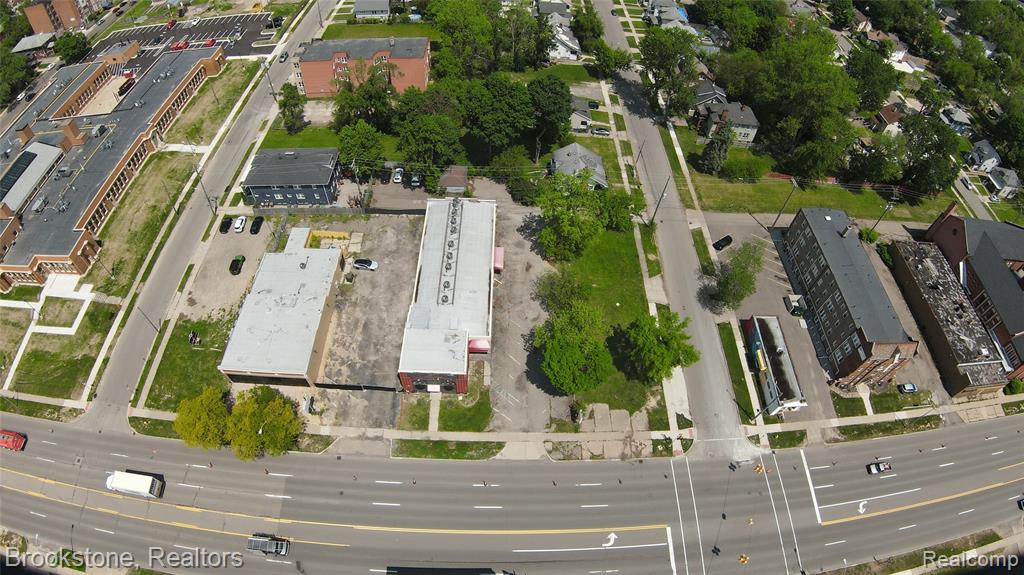 600 W Huron Street Property Photo 15