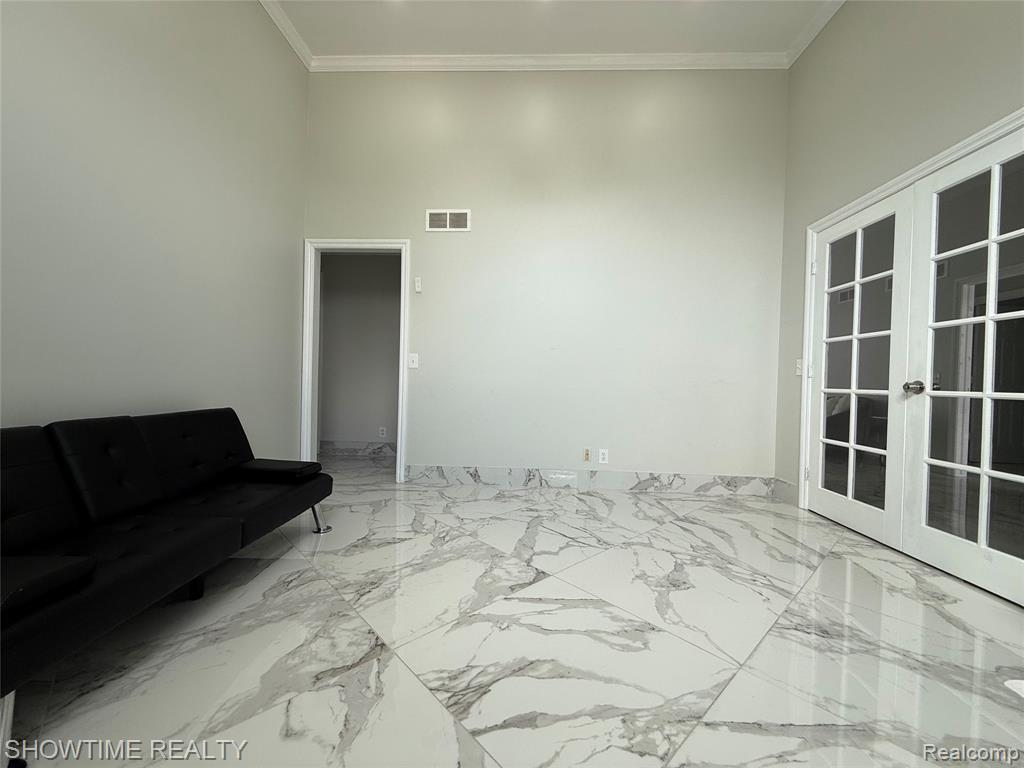 21523 Mackenzie Drive Property Photo 7