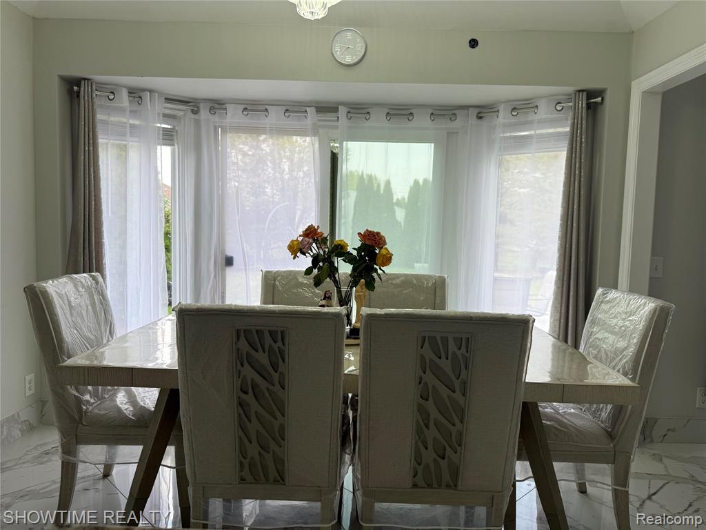 21523 Mackenzie Drive Property Photo 9