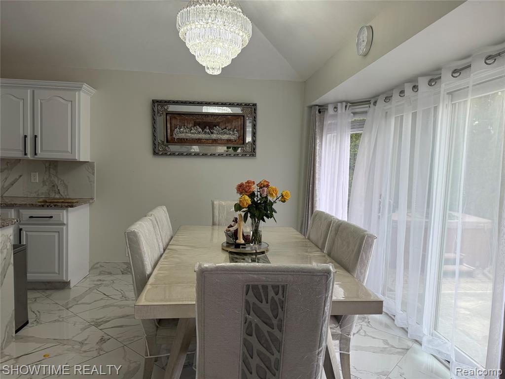 21523 Mackenzie Drive Property Photo 10