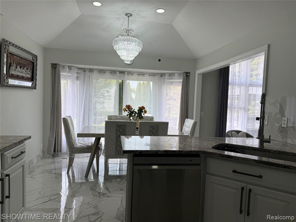 21523 Mackenzie Drive Property Photo 14