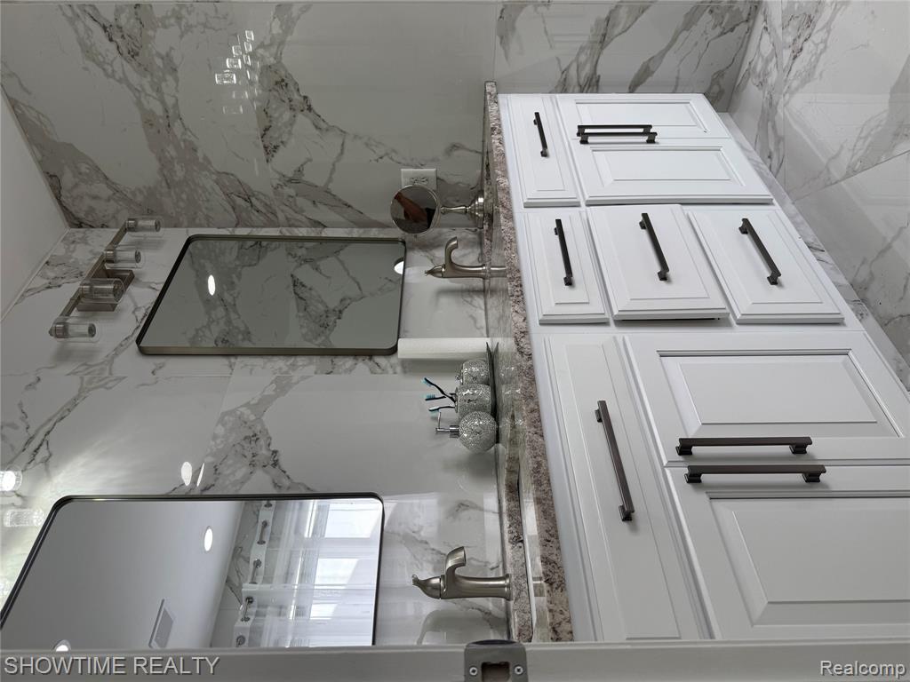 21523 Mackenzie Drive Property Photo 18