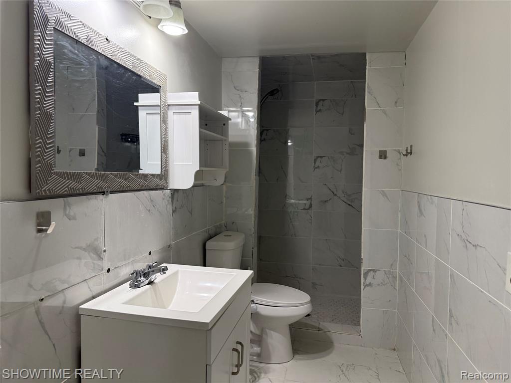 21523 Mackenzie Drive Property Photo 33
