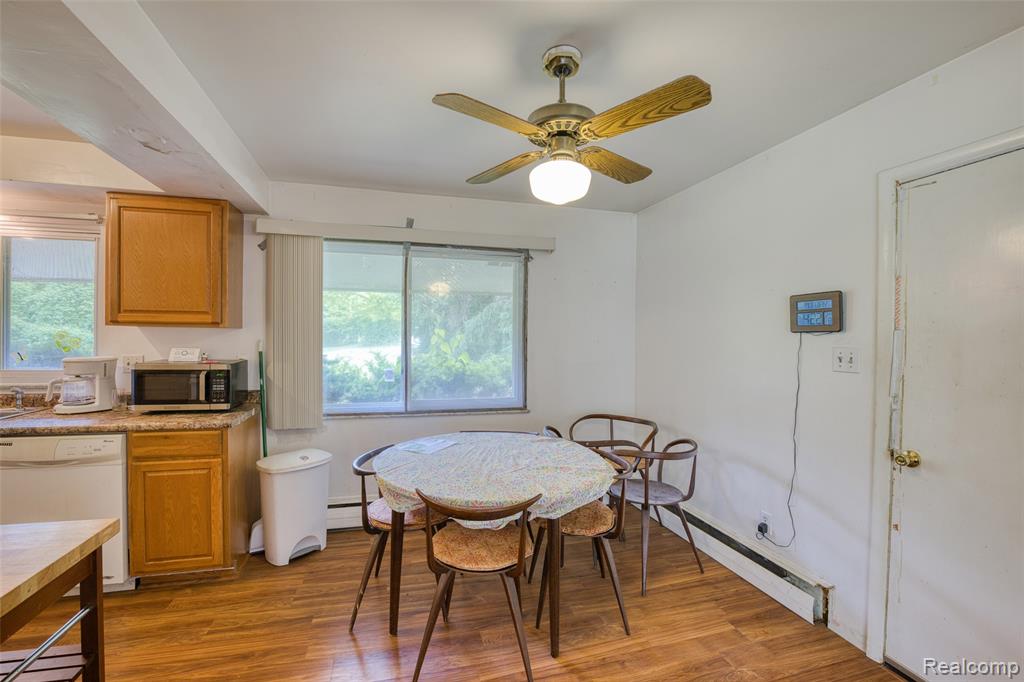 3020 Glengary Road Property Photo 11