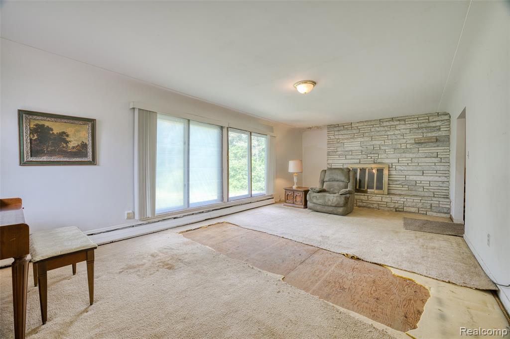 3020 Glengary Road Property Photo 13