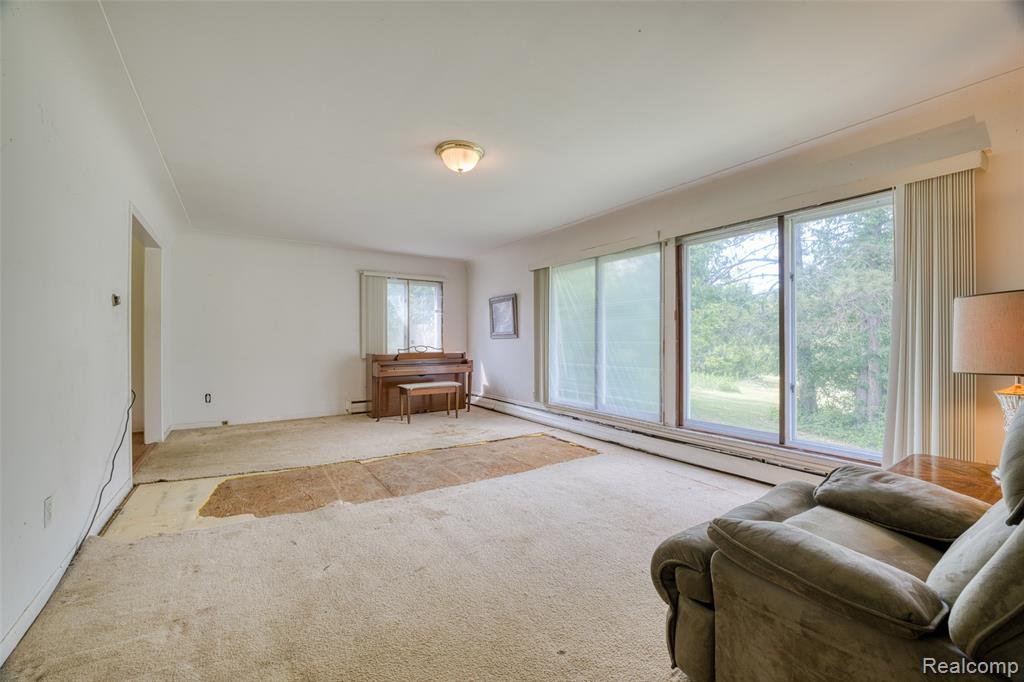 3020 Glengary Road Property Photo 14