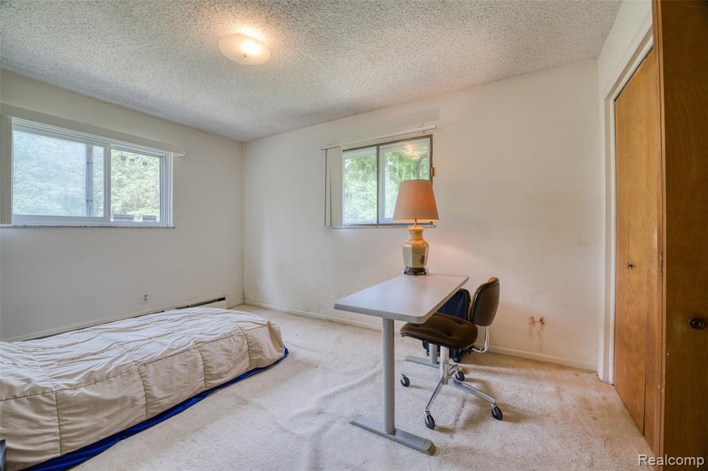 3020 Glengary Road Property Photo 19