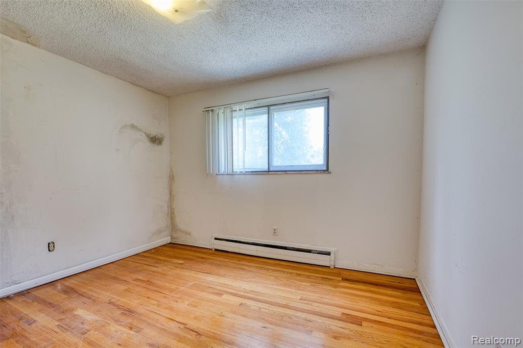 3020 Glengary Road Property Photo 21