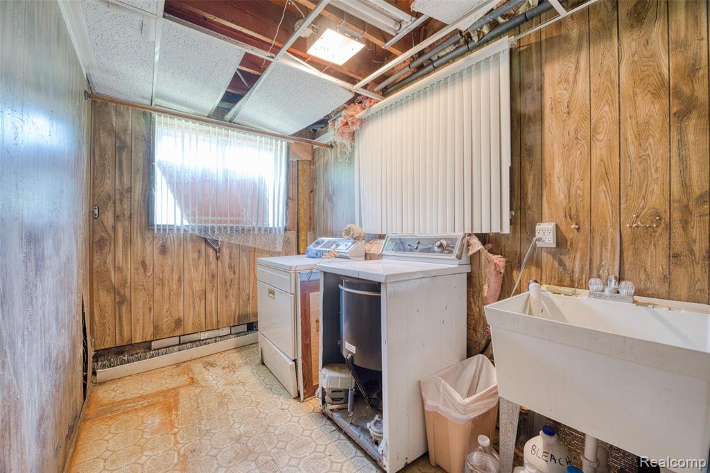 3020 Glengary Road Property Photo 25