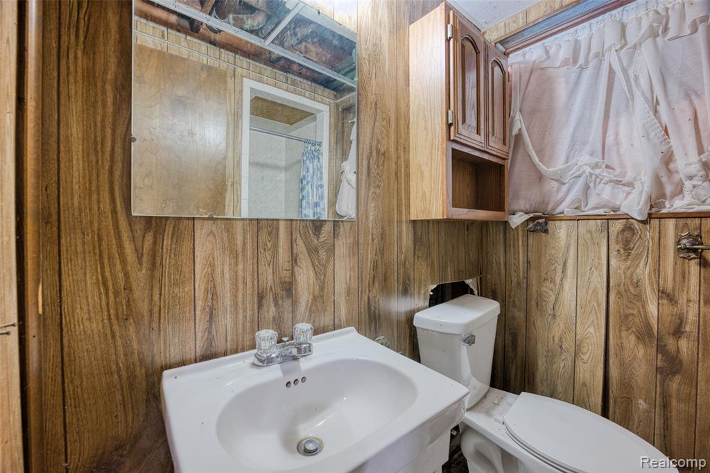 3020 Glengary Road Property Photo 26