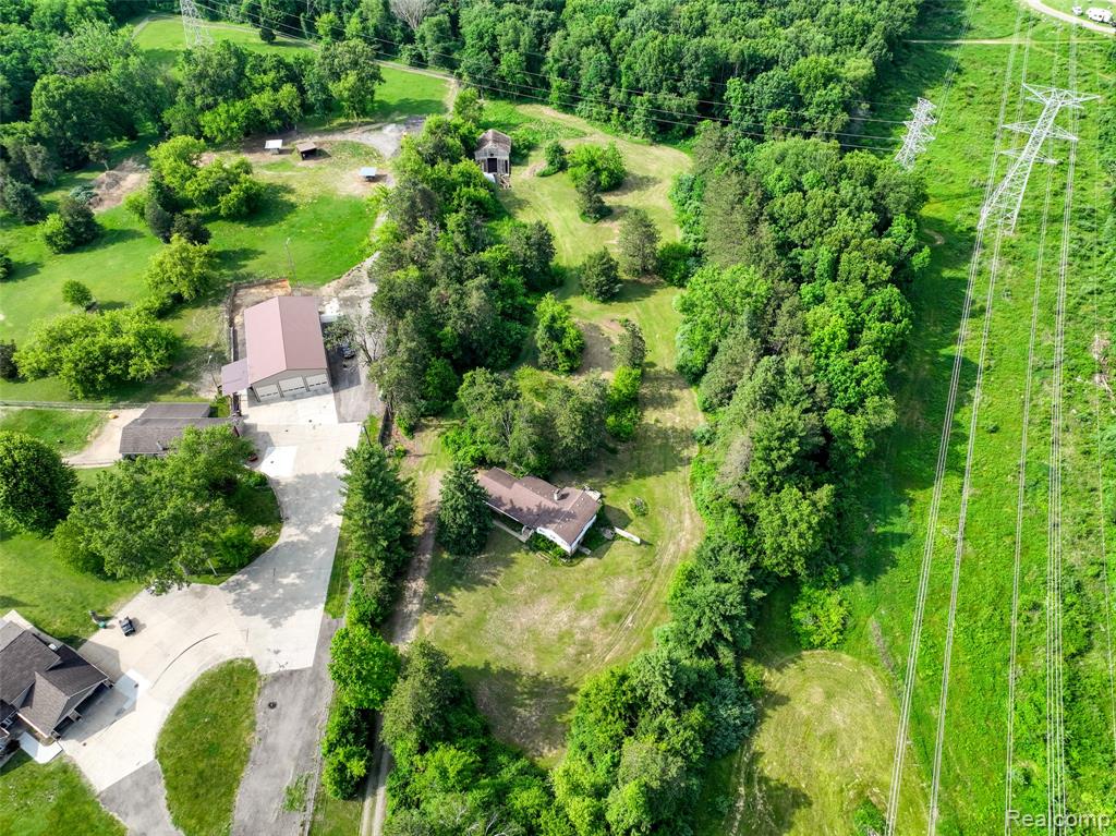 3020 Glengary Road Property Photo 35